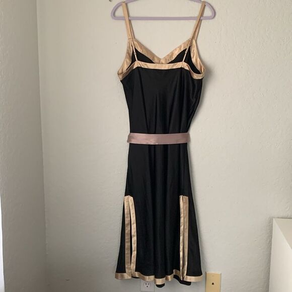 Jones New York Black Midi Dress with Gold Accents Sleeveless Belt Slits Size 1X - Picture 2 of 9